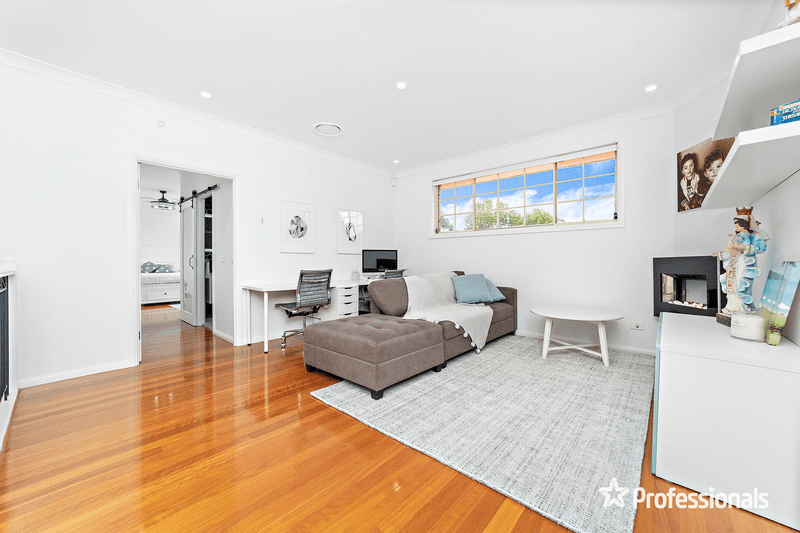 37 Victor Avenue, Picnic Point, NSW 2213