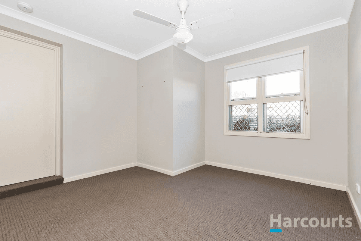 15 Greenslade Street, Hamilton Hill, WA 6163