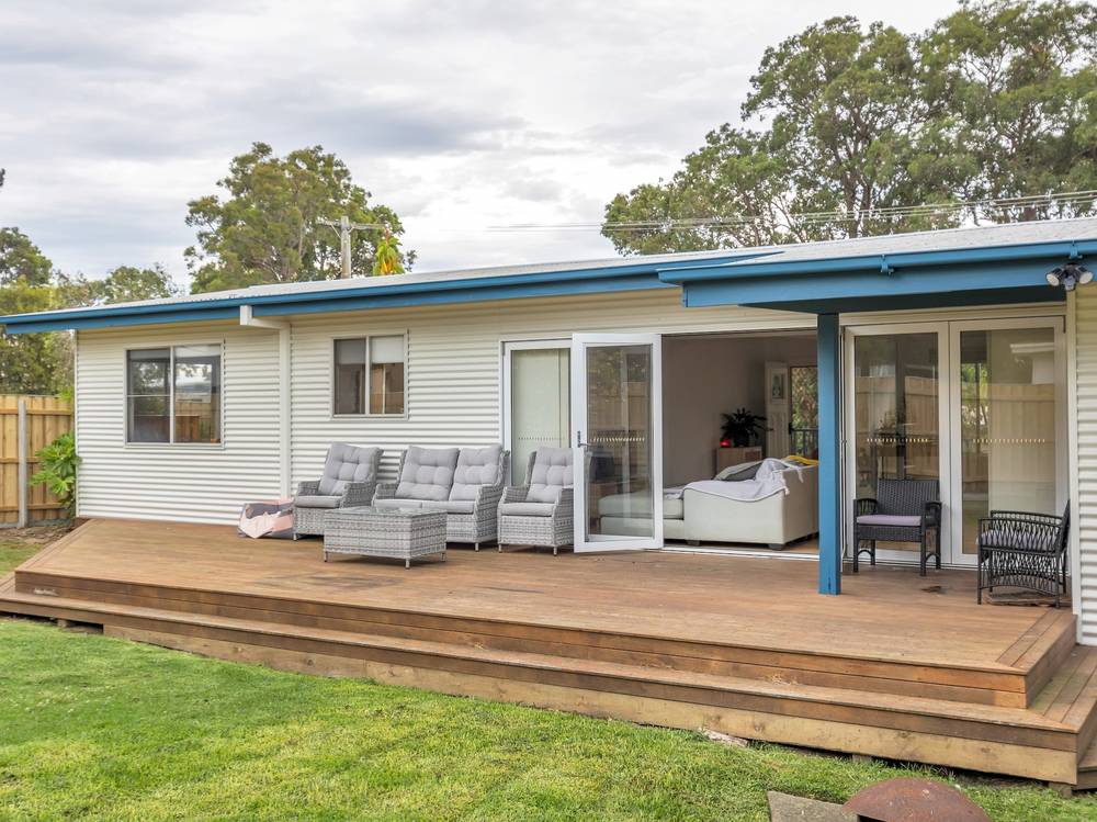 5 Hunter Street, MALLACOOTA, VIC 3892