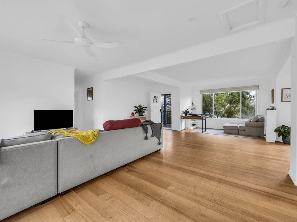 5 Hunter Street, MALLACOOTA, VIC 3892