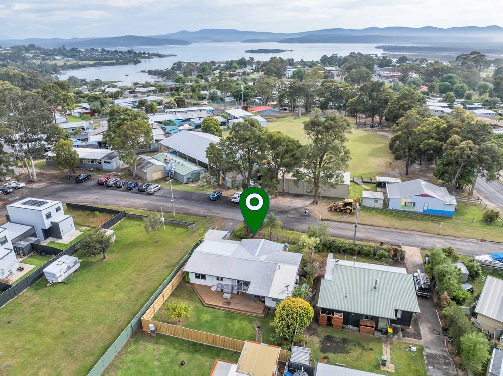 5 Hunter Street, MALLACOOTA, VIC 3892