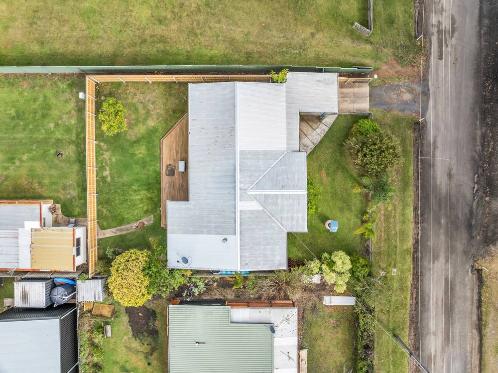 5 Hunter Street, MALLACOOTA, VIC 3892