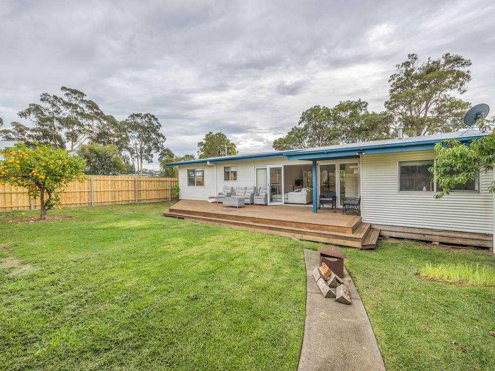 5 Hunter Street, MALLACOOTA, VIC 3892