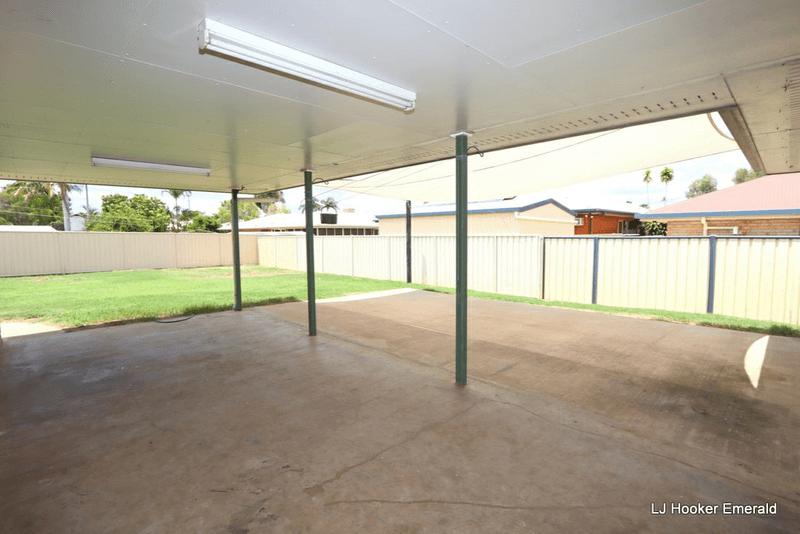 36 Crinum Crescent, EMERALD, QLD 4720