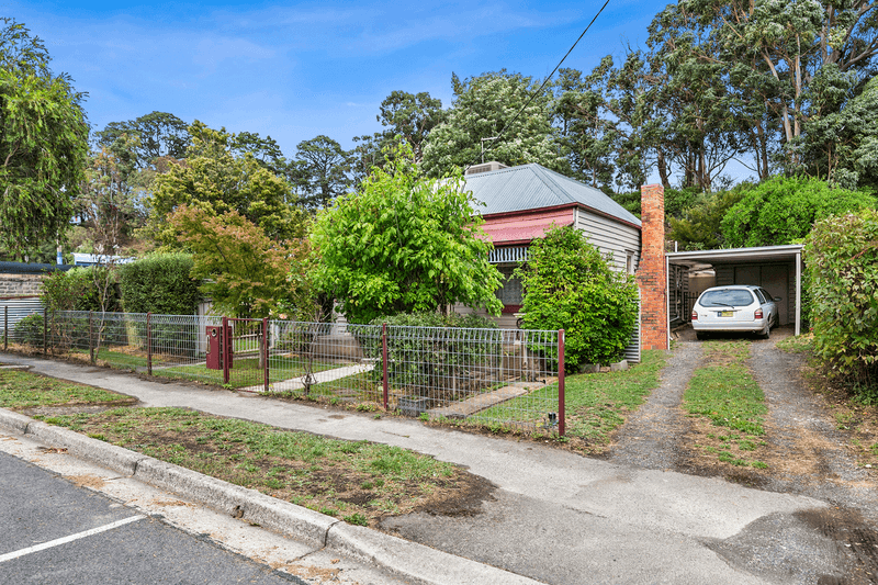 206 Bradshaw Street, GOLDEN POINT, VIC 3350