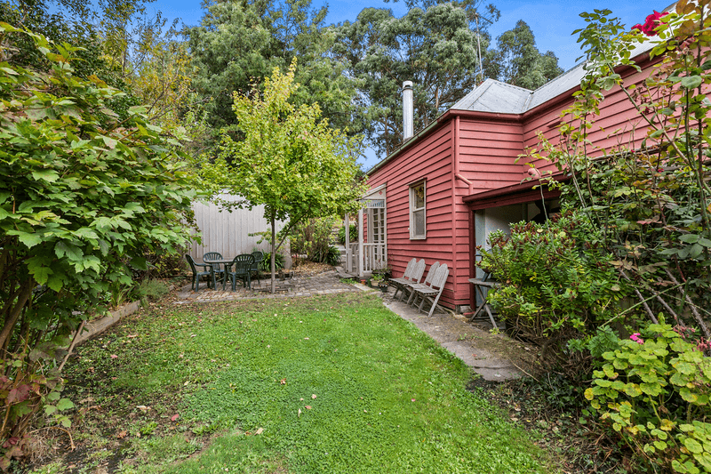 206 Bradshaw Street, GOLDEN POINT, VIC 3350