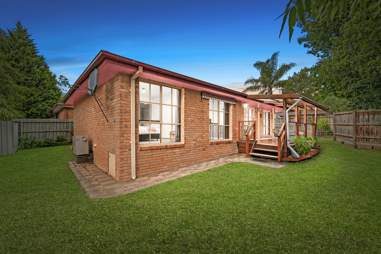 2/25 Hutton Avenue, FERNTREE GULLY, VIC 3156