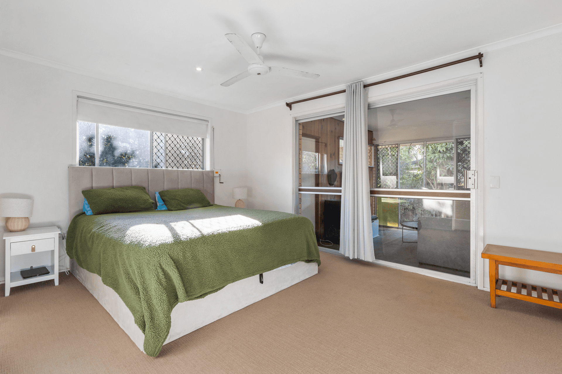 15 Grevillia Avenue, Southport, QLD 4215