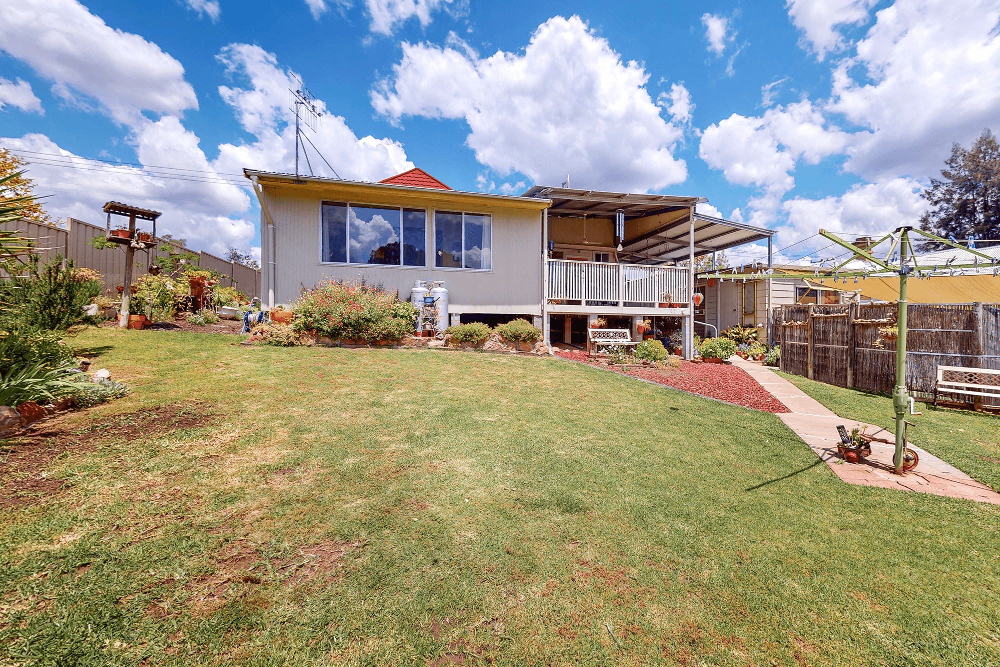 98 MACKENZIE STREET, MERRIWA, NSW 2329