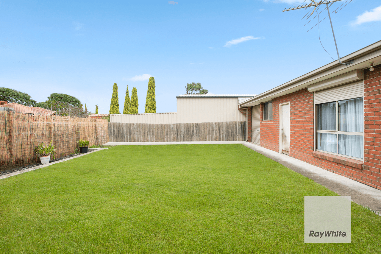 33 Dundee Way, SYDENHAM, VIC 3037