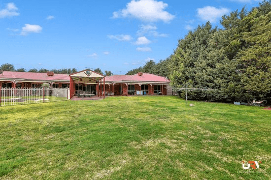 27 Stewart Street, BEVERIDGE, VIC 3753