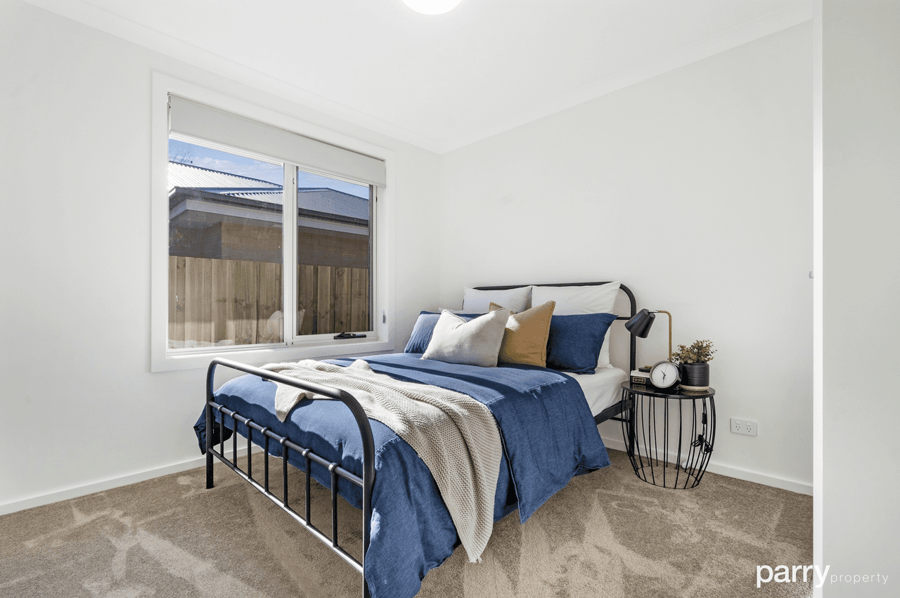 2/2b William Street, WESTBURY, TAS 7303