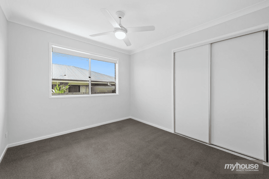 2/10 Trevatt Street, WESTBROOK, QLD 4350