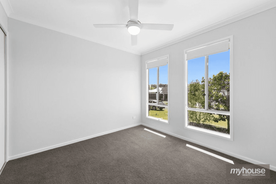 2/10 Trevatt Street, WESTBROOK, QLD 4350