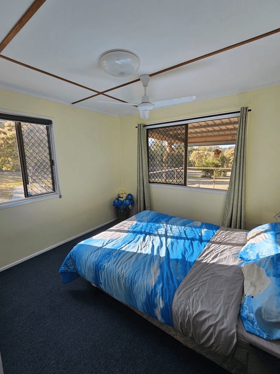 401 Midge Point Rd, BLOOMSBURRY, QLD 4799