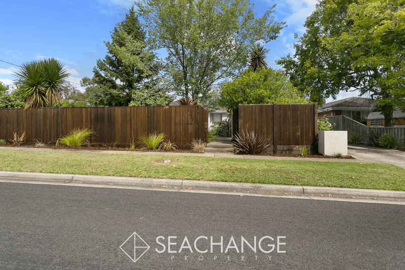 24 Alameda Avenue, MORNINGTON, VIC 3931