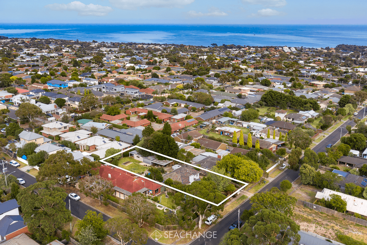 24 Alameda Avenue, MORNINGTON, VIC 3931