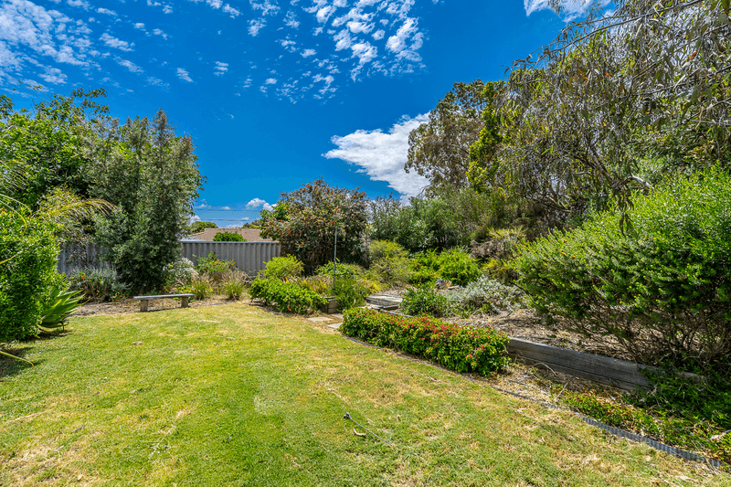 13/26A CONNELL Way, GIRRAWHEEN, WA 6064