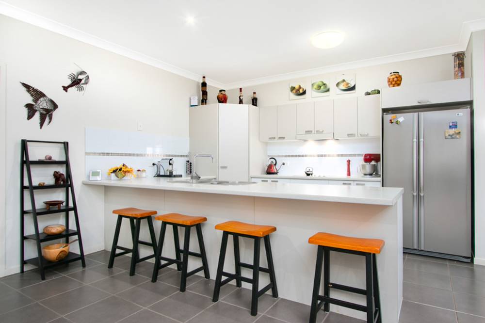 45 Phoenix St, WHITE ROCK, QLD 4868