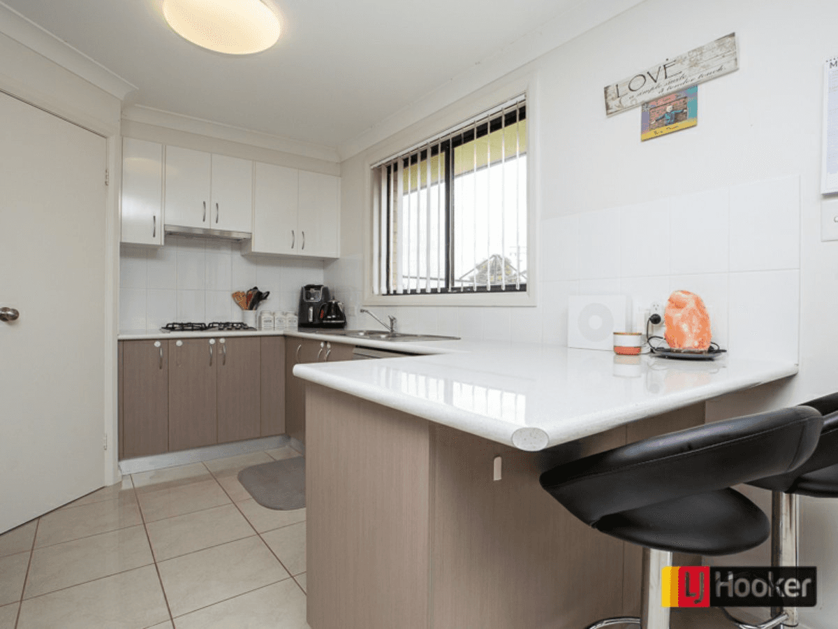 1 Water Gum Close, OXLEY VALE, NSW 2340