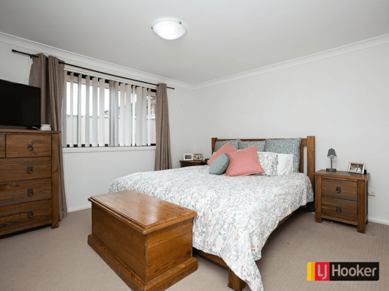 1 Water Gum Close, OXLEY VALE, NSW 2340