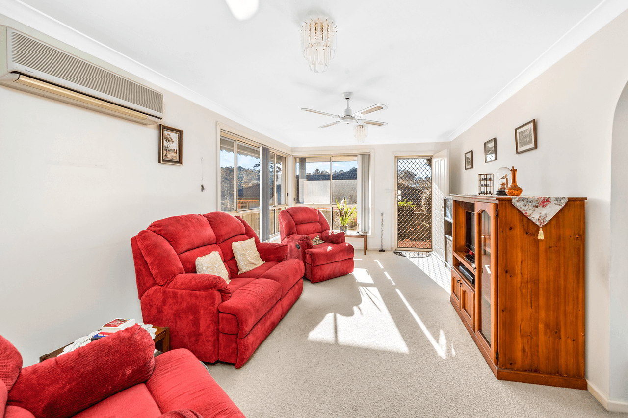 8/4 Cowmeadow Road, Mount Hutton, NSW 2290