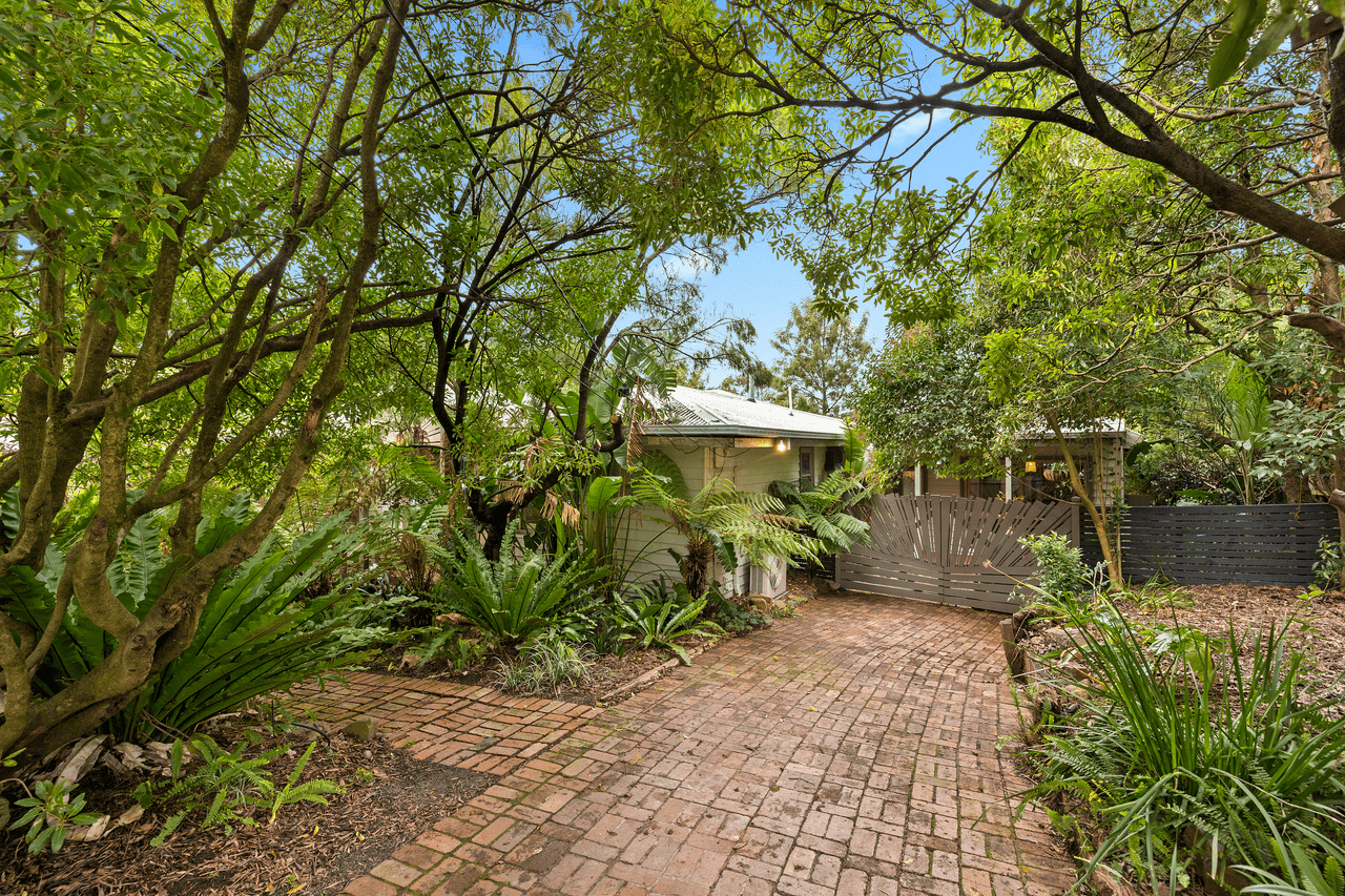 43 The Avenue, FERNTREE GULLY, VIC 3156