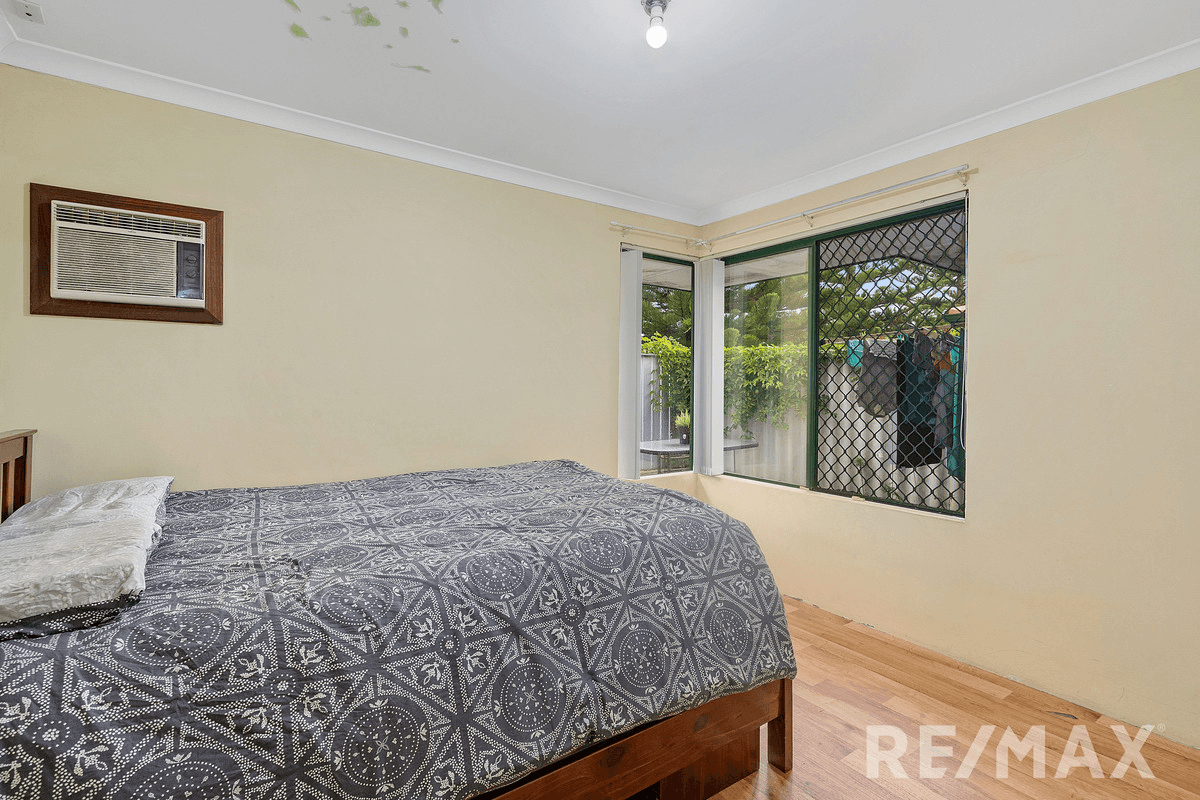 4/2 Murdoch Drive, Greenfields, WA 6210