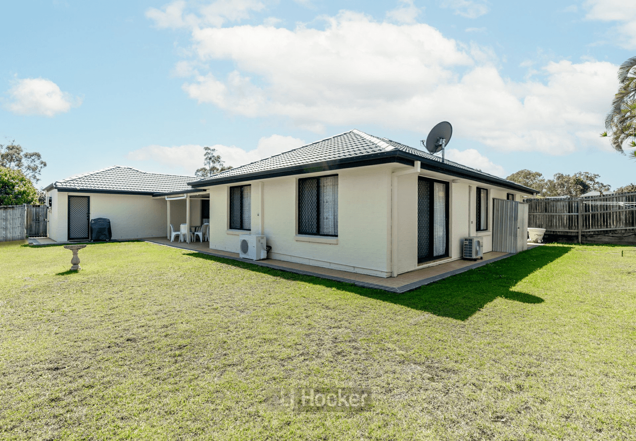 15 Mapleton Crescent, FOREST LAKE, QLD 4078