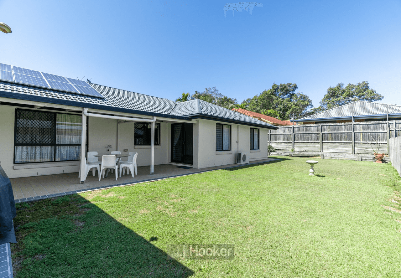 15 Mapleton Crescent, FOREST LAKE, QLD 4078