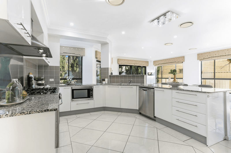 5 Galway Court, St Clair, NSW 2759