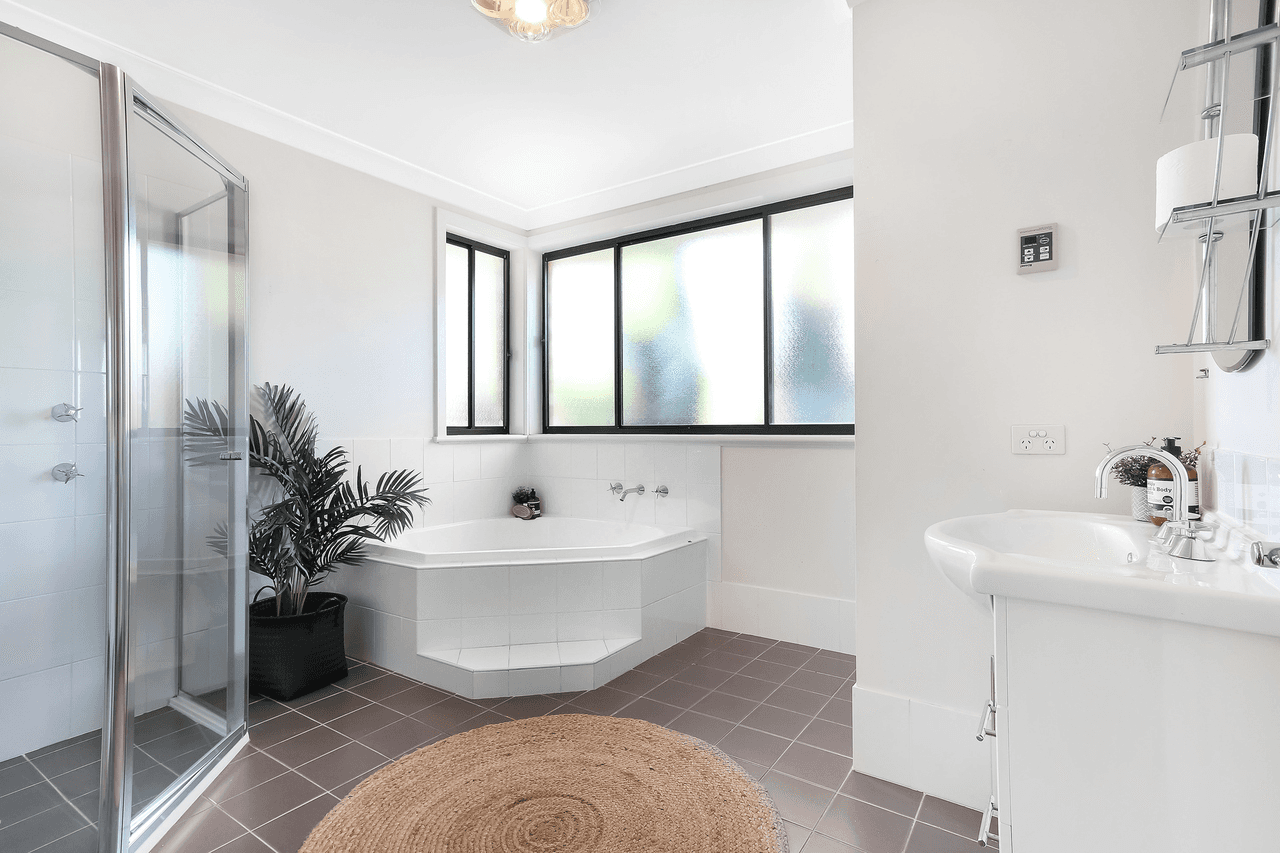 5 Galway Court, St Clair, NSW 2759