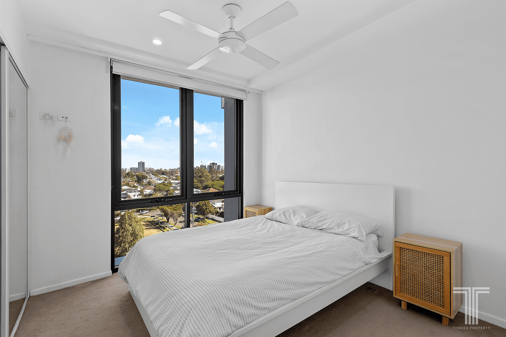 1062/123 Cavendish Road, Coorparoo, QLD 4151