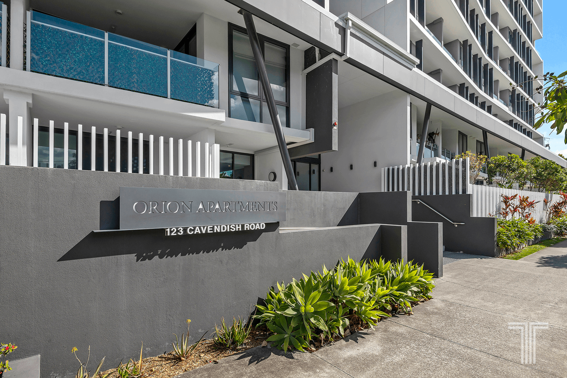 1062/123 Cavendish Road, Coorparoo, QLD 4151