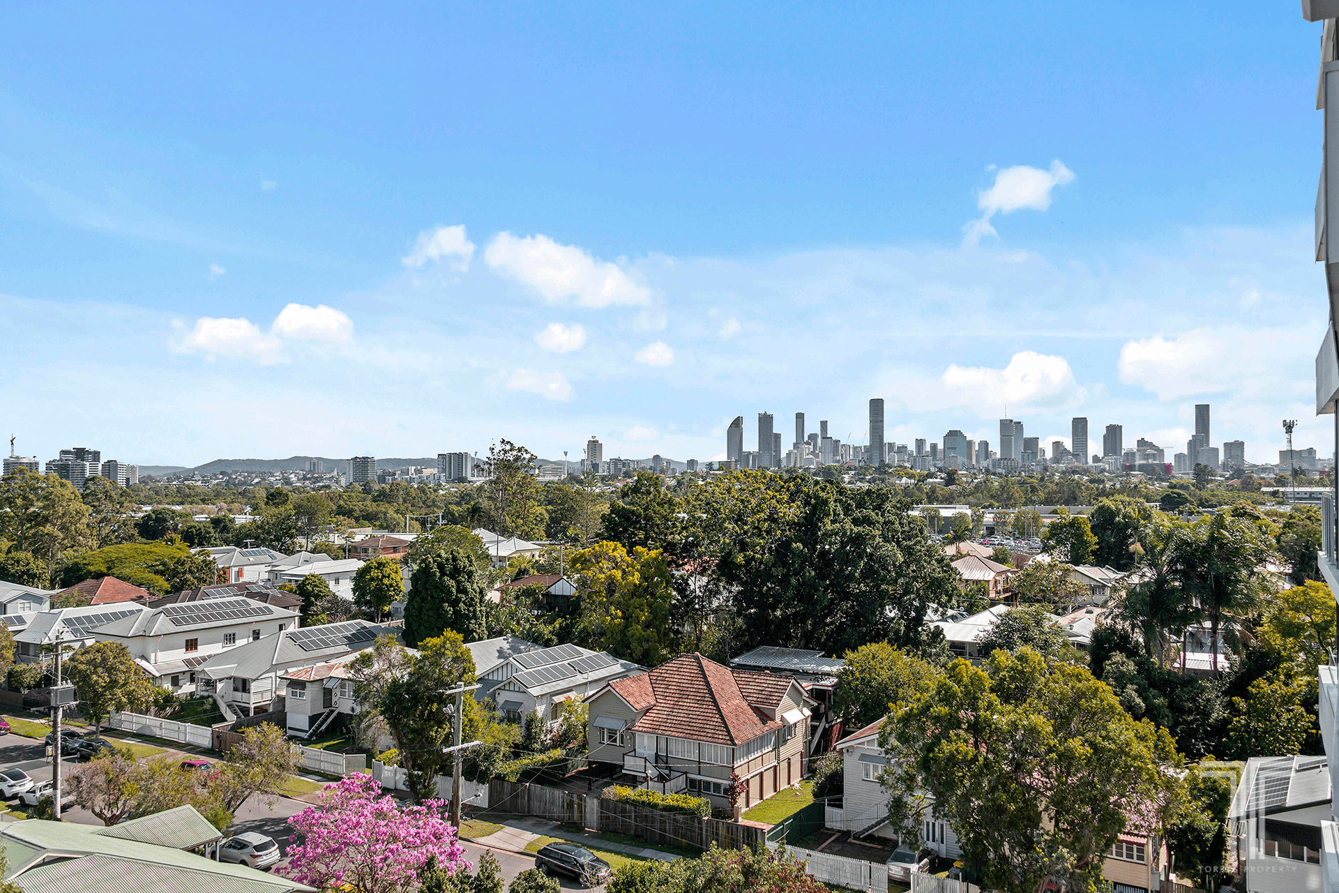 1062/123 Cavendish Road, Coorparoo, QLD 4151