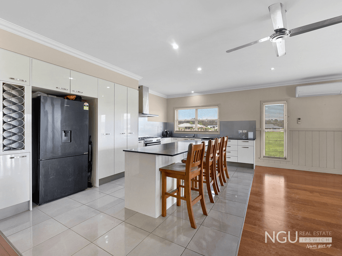 12 Venus Court, KARALEE, QLD 4306