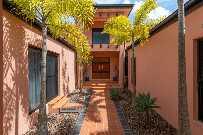 7 Midden Place, PELICAN WATERS, QLD 4551