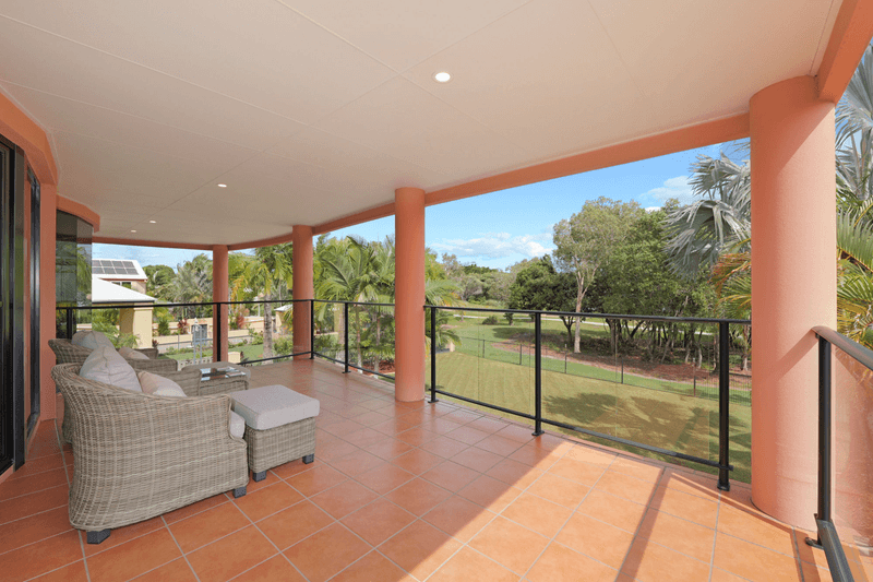 7 Midden Place, PELICAN WATERS, QLD 4551