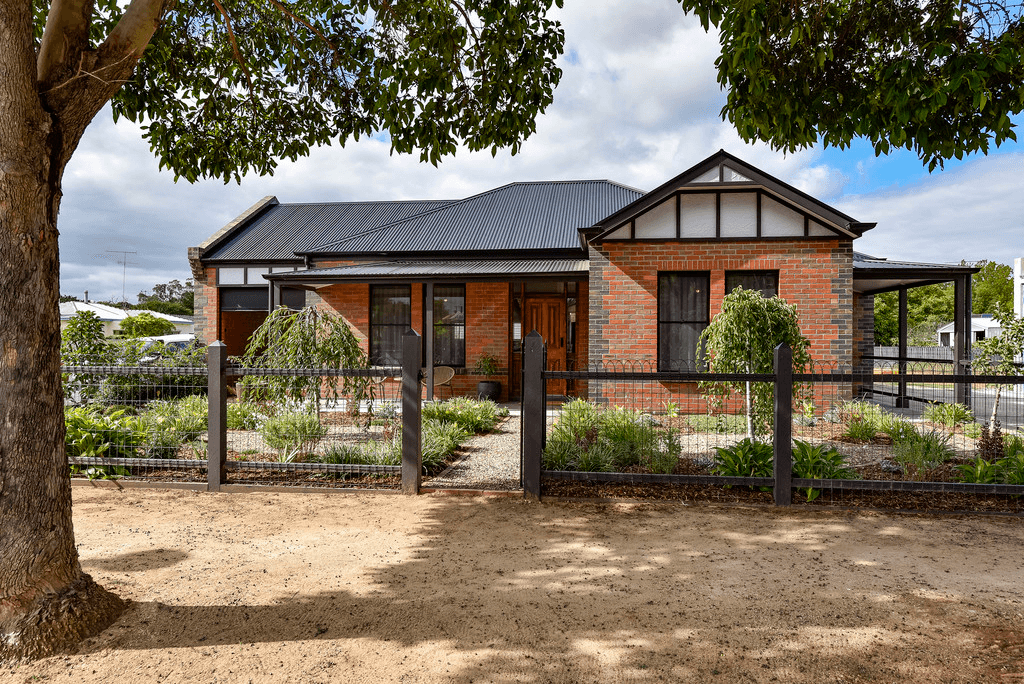 22 ARTHUR Street, PENOLA, SA 5277