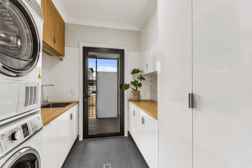 22 ARTHUR Street, PENOLA, SA 5277