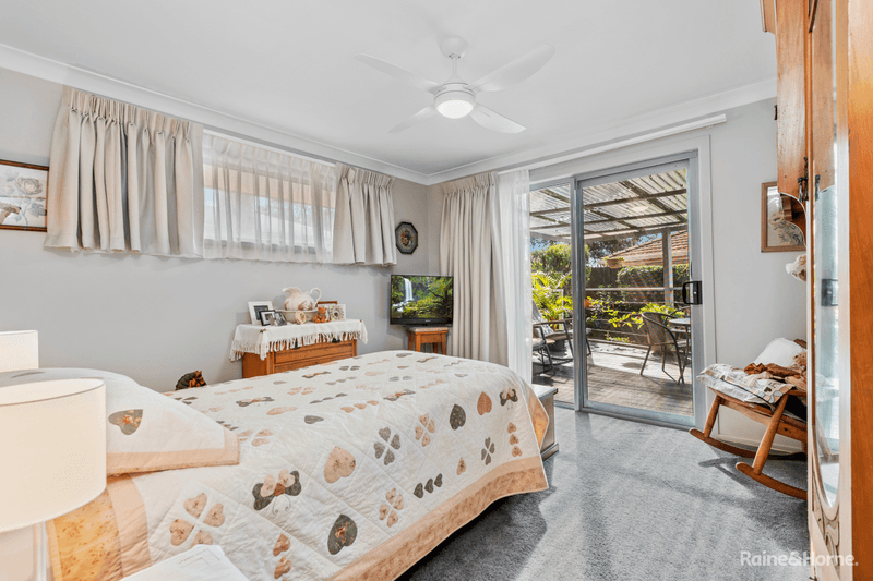 3/6  Hampton Court, POTTSVILLE, NSW 2489