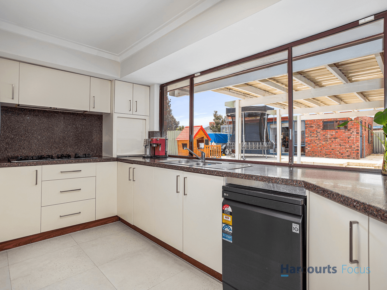 42 Laughton Way, LEEMING, WA 6149