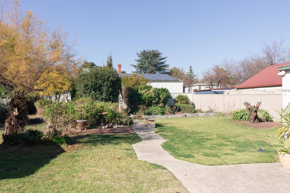 72 NAPOLEON CRESCENT, WHITE HILLS, VIC 3550