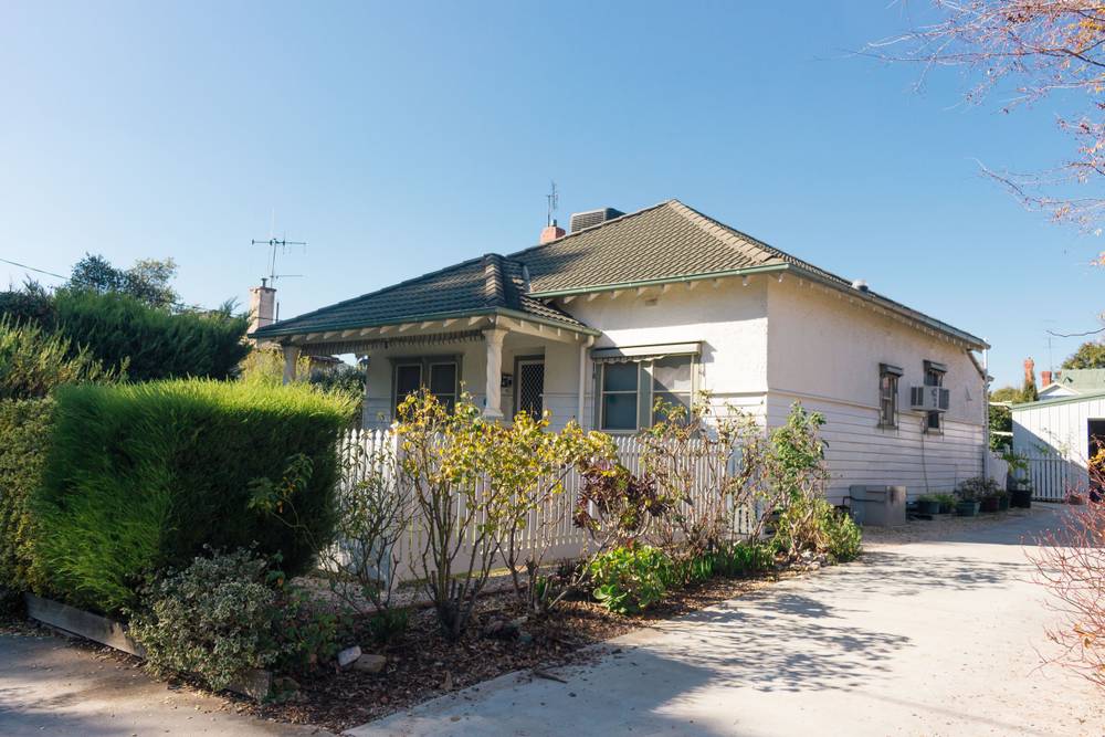 72 NAPOLEON CRESCENT, WHITE HILLS, VIC 3550
