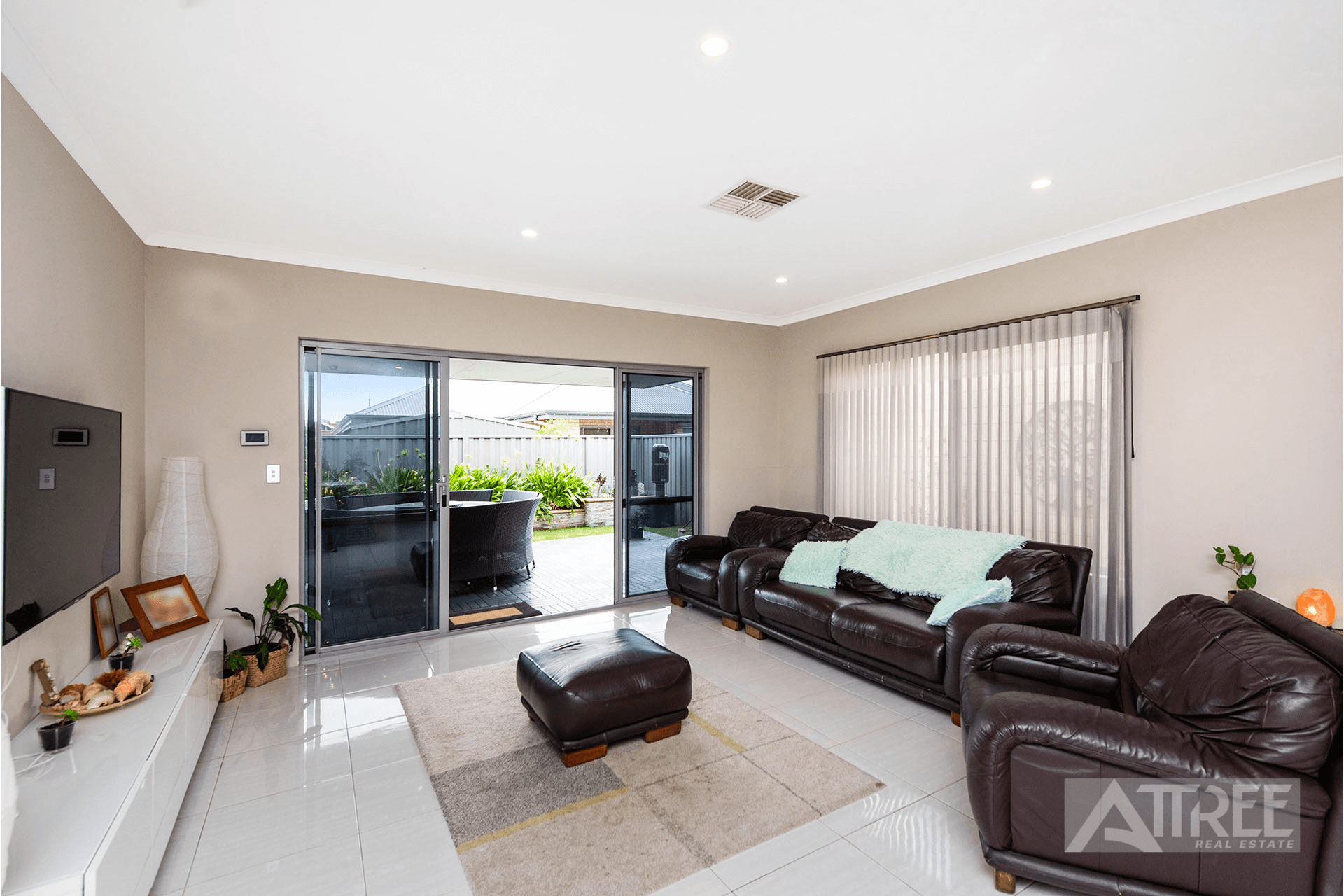 339 Wright Road, PIARA WATERS, WA 6112