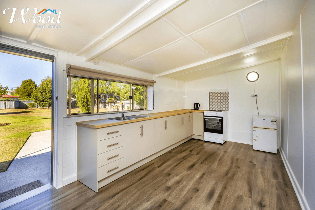 15 Day St, HENTY, NSW 2658