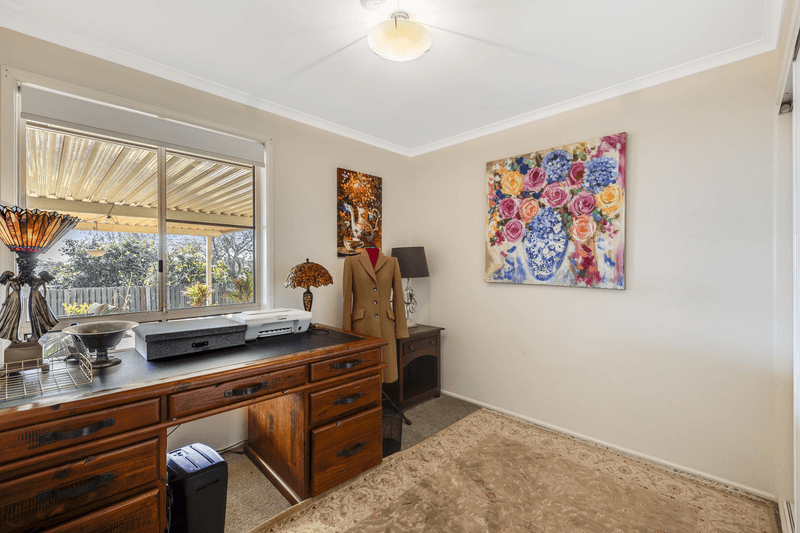 14 Dalzell Crescent, DARLING HEIGHTS, QLD 4350