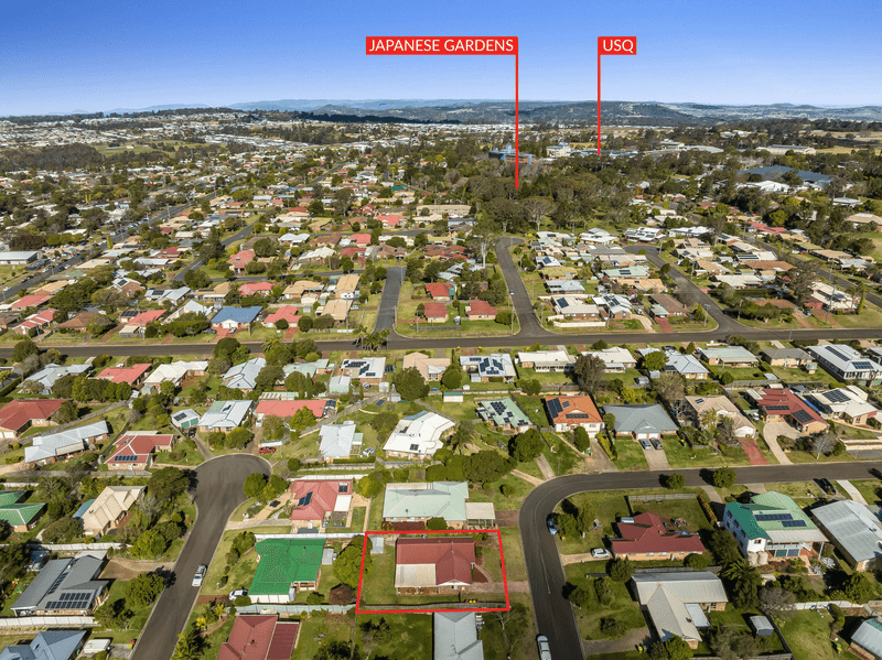 14 Dalzell Crescent, DARLING HEIGHTS, QLD 4350