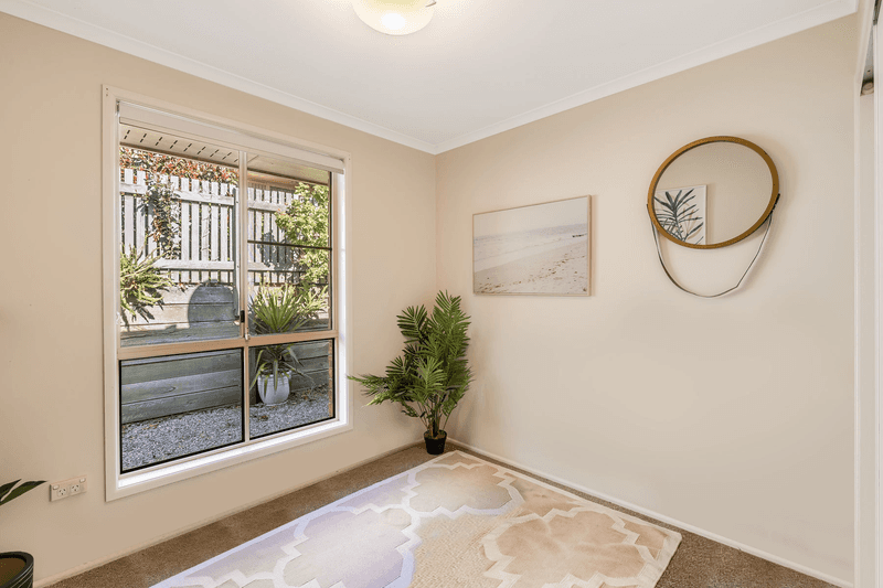 14 Dalzell Crescent, DARLING HEIGHTS, QLD 4350