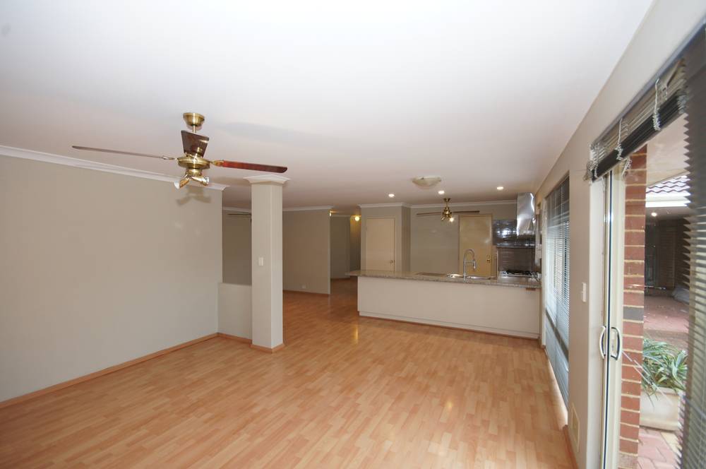 16 cranshaw mews, ATWELL, WA 6164